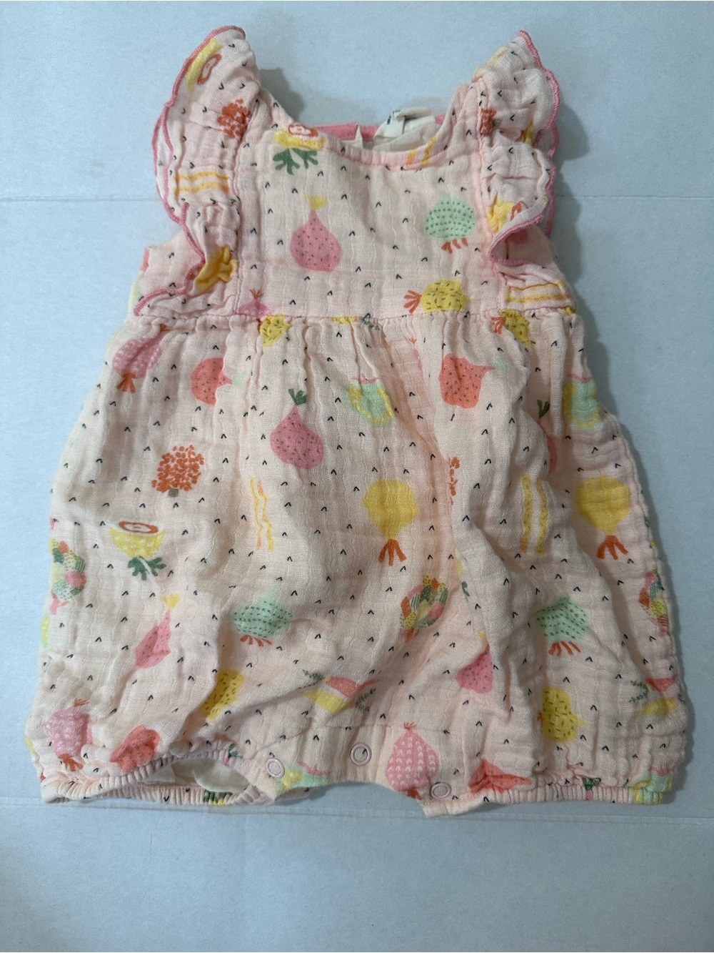 VIVERANO Organic Cotton Muslin Veggie Salad Ruffle & Flutter Short Romper 6-12M